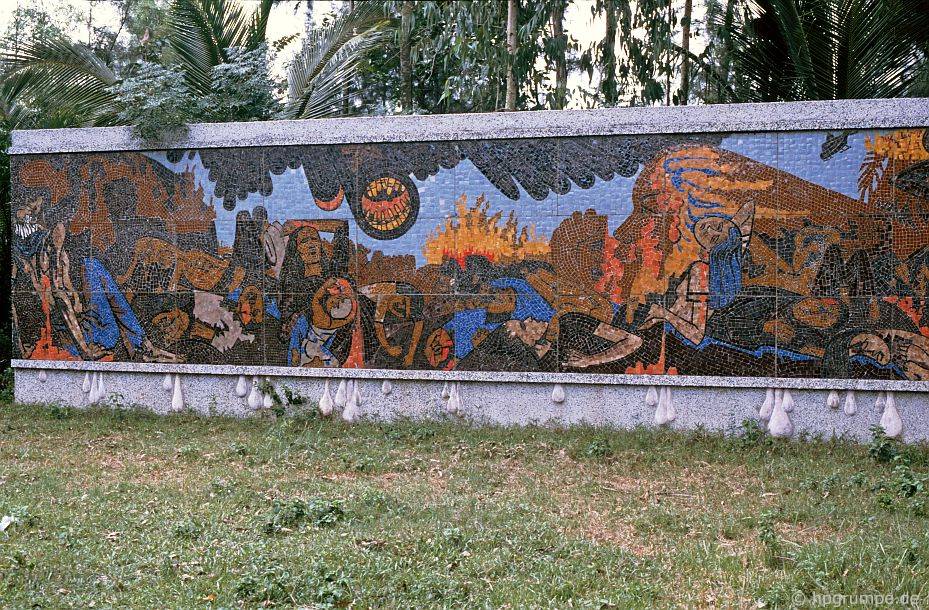 Đài tưởng niệm My Lai: Mosaic