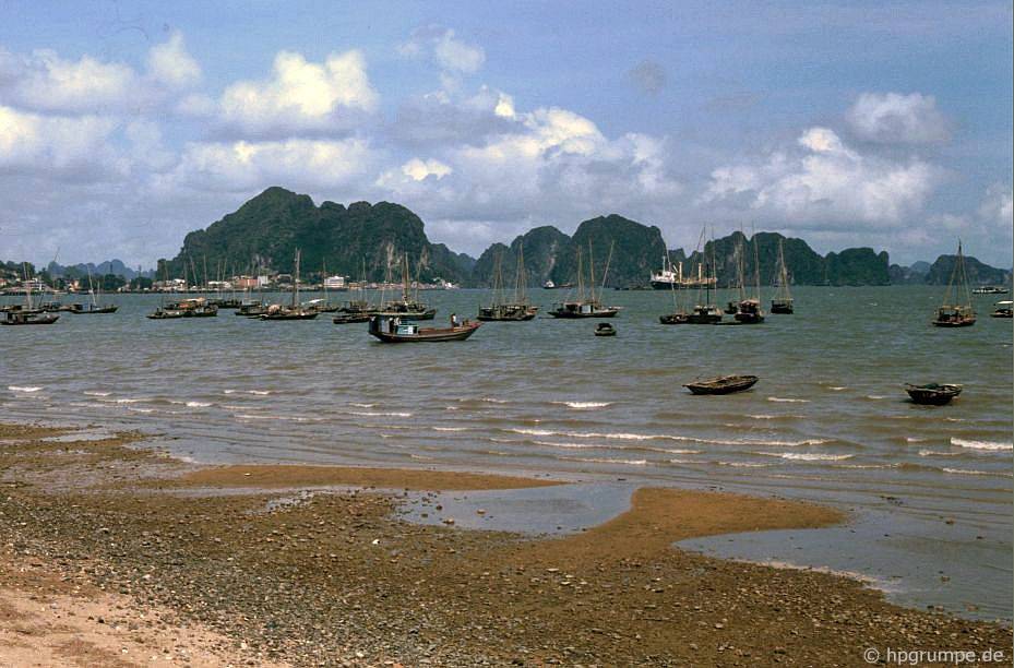 Vịnh Hạ Long: Tại Hồng Gai