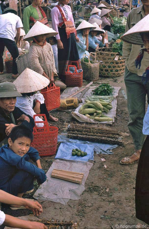 Điện Biên: Chợ