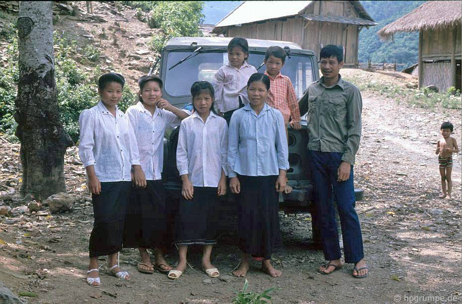 Làng Thái trắng: Gia đình Cảnh sát