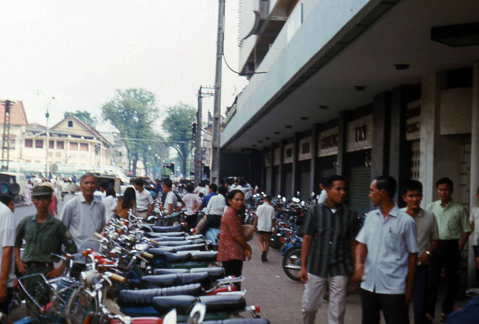 Khám phá Sài Gòn năm 1970 qua ảnh của Carl Nielsen