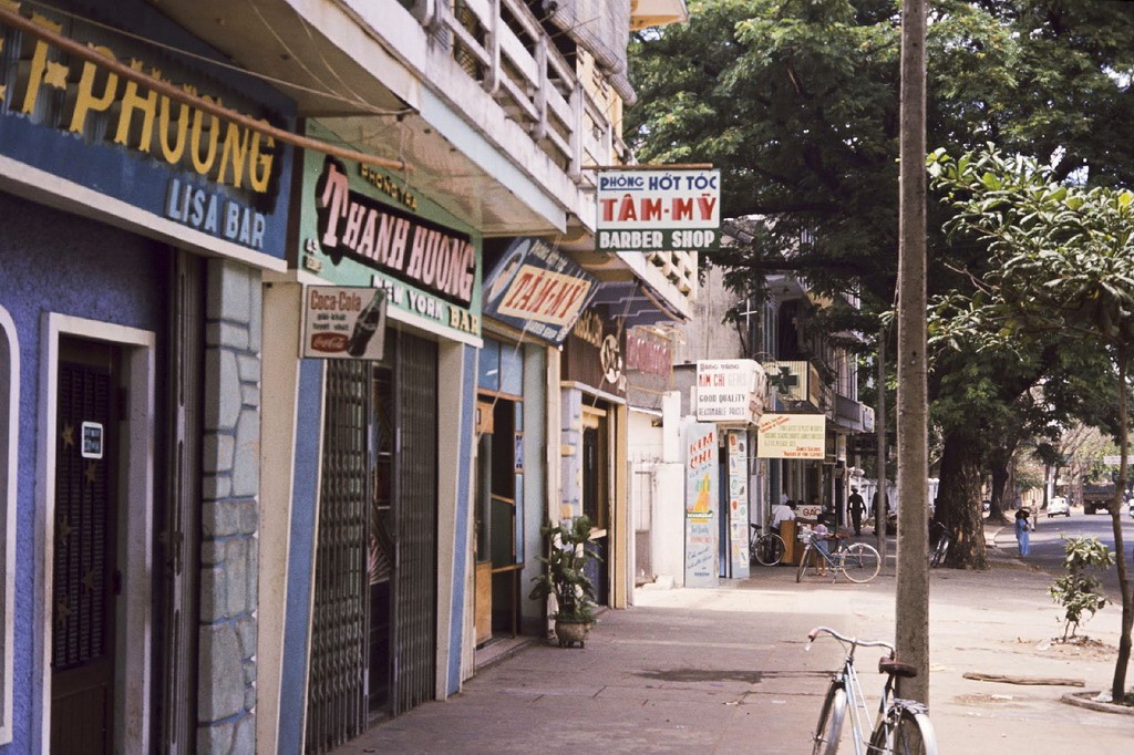 Đời thường ở Đà Nẵng năm 1965 qua ảnh của Bruce Tester