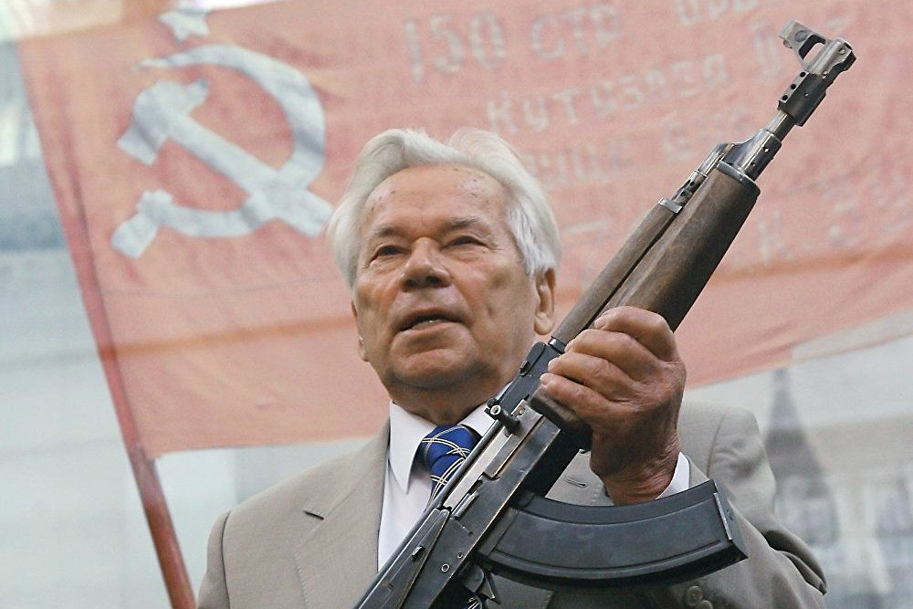 Sự nghiệp huyền thoại của cha đẻ súng trường AK-47