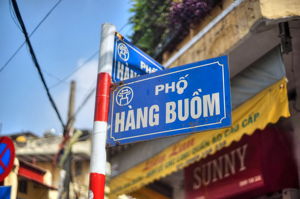 Chùm ảnh: Phố Hàng Buồm - khu phố người Hoa nổi tiếng ở Hà Nội xưa