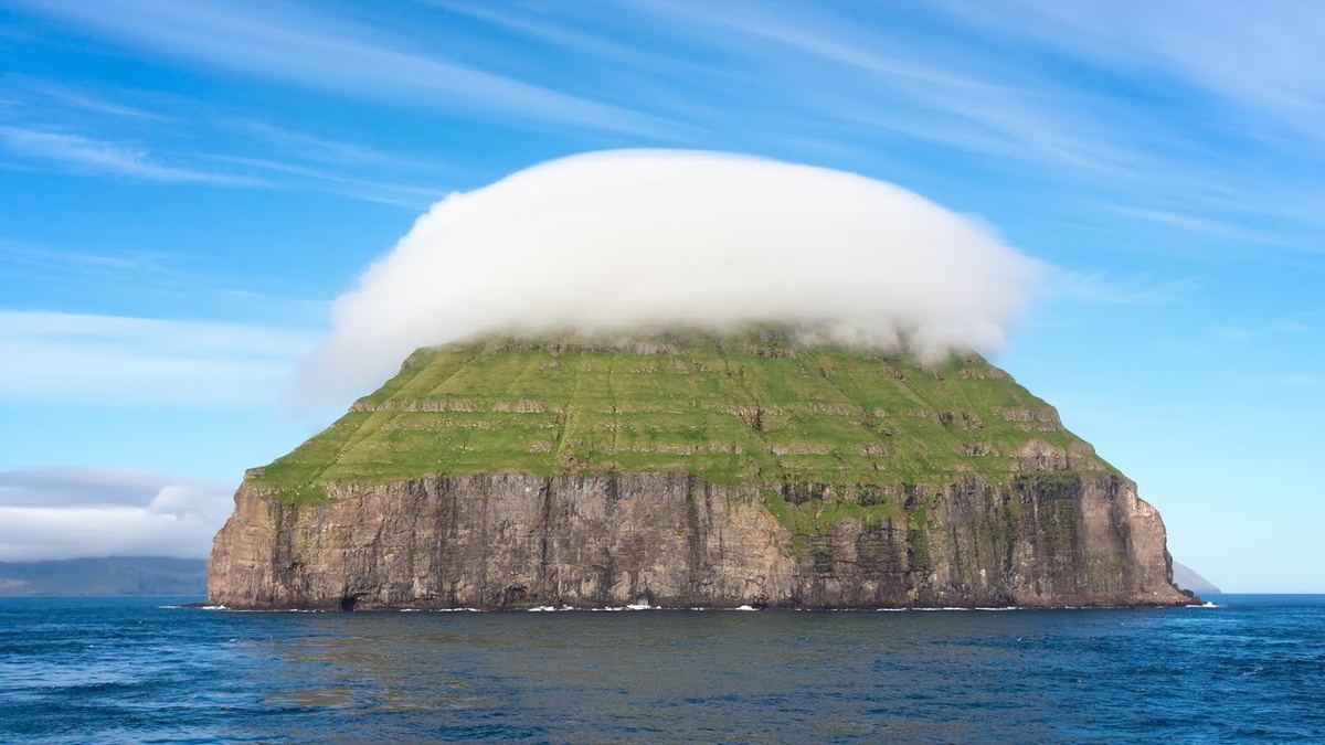 Chùm ảnh: Litla Dimun – hòn đảo ‘đội mũ’ giữa giữa Đại Tây Dương