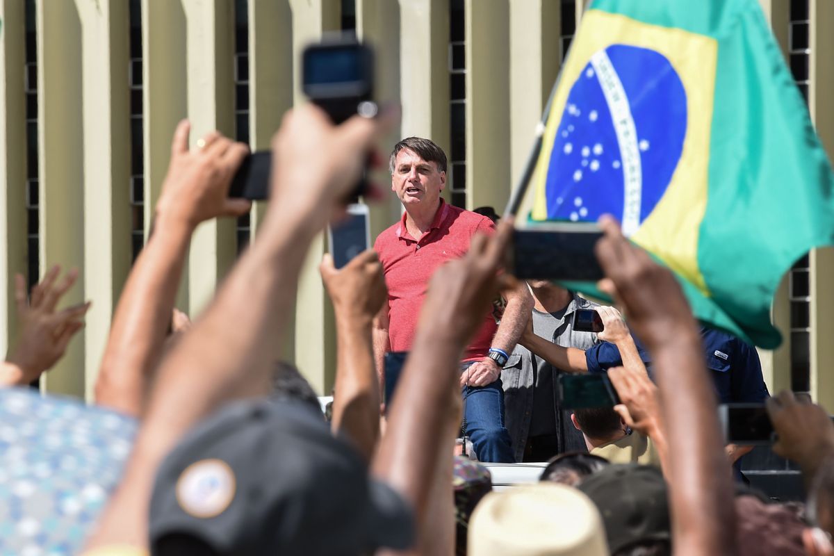 Tổng thống Bolsonaro và tấn thảm kịch COVID-19 ở Brazil
