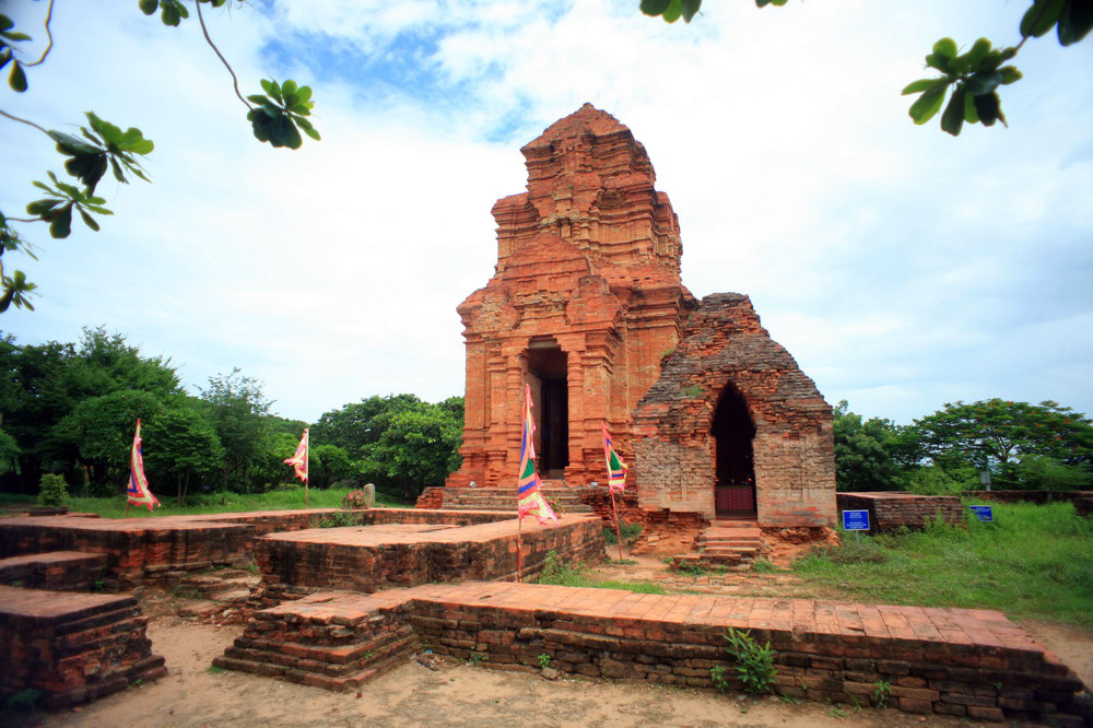 Chùm ảnh: Tháp Po Sah Inư – dấu tích vương quốc Champa ở Phan Thiết