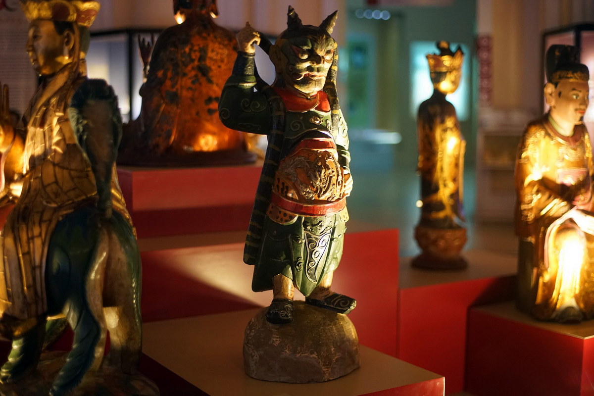 Chùm ảnh: Bộ sưu tập tượng thờ có nguồn gốc đặc biệt ở Sài Gòn