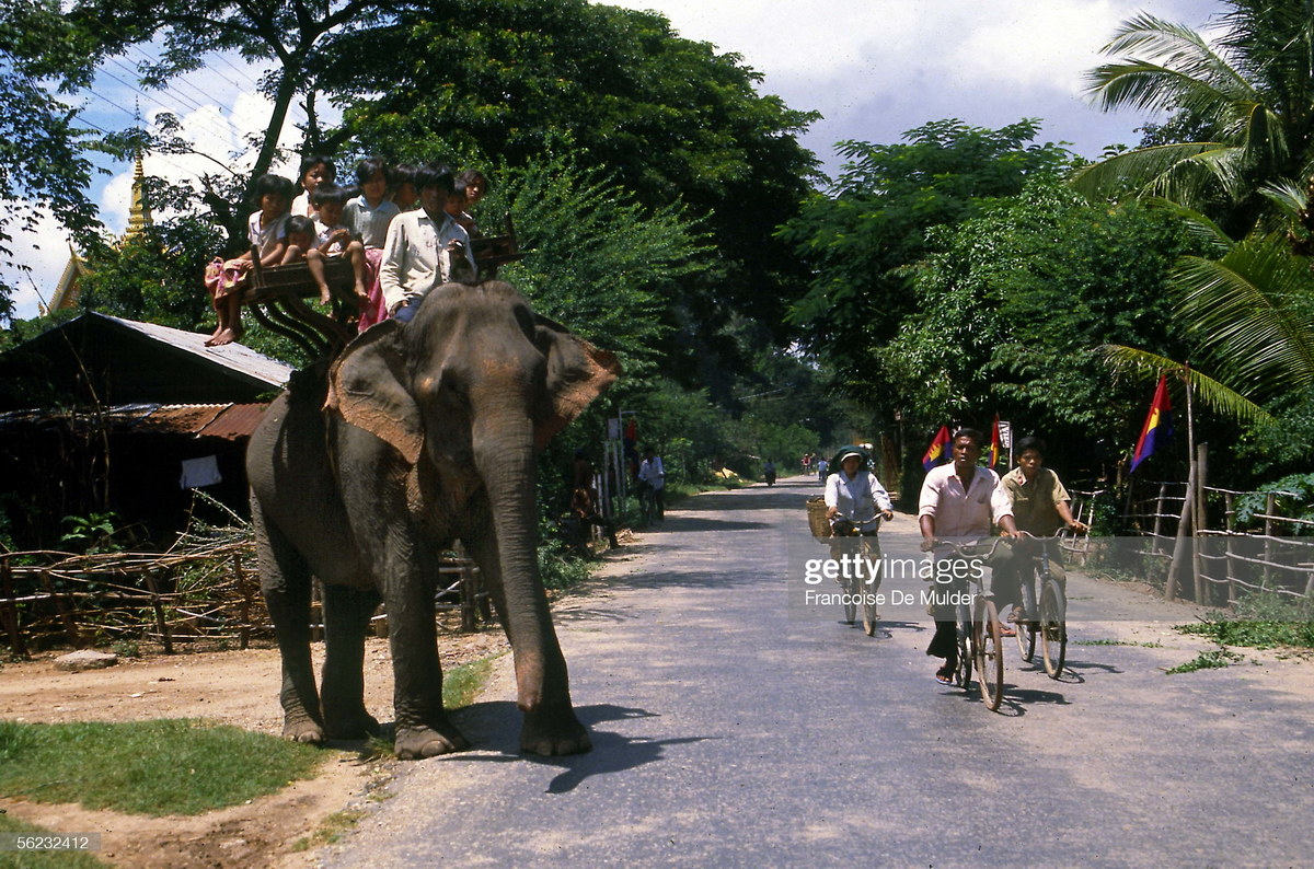 Chùm ảnh: Campuchia năm 1989 qua ảnh của Francoise de Mulder