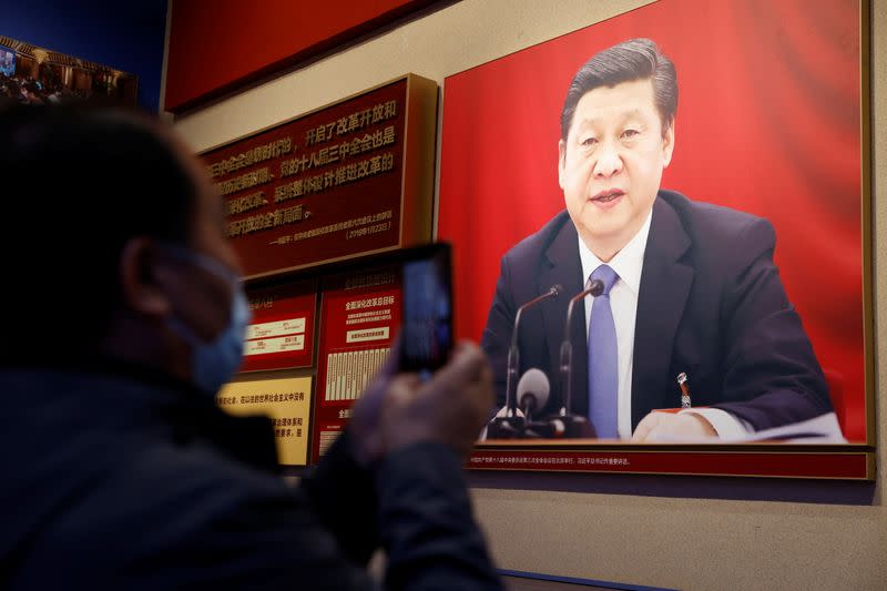 Thấy gì từ nghị quyết lịch sử lần 3 vừa được thông qua ở Trung Quốc?