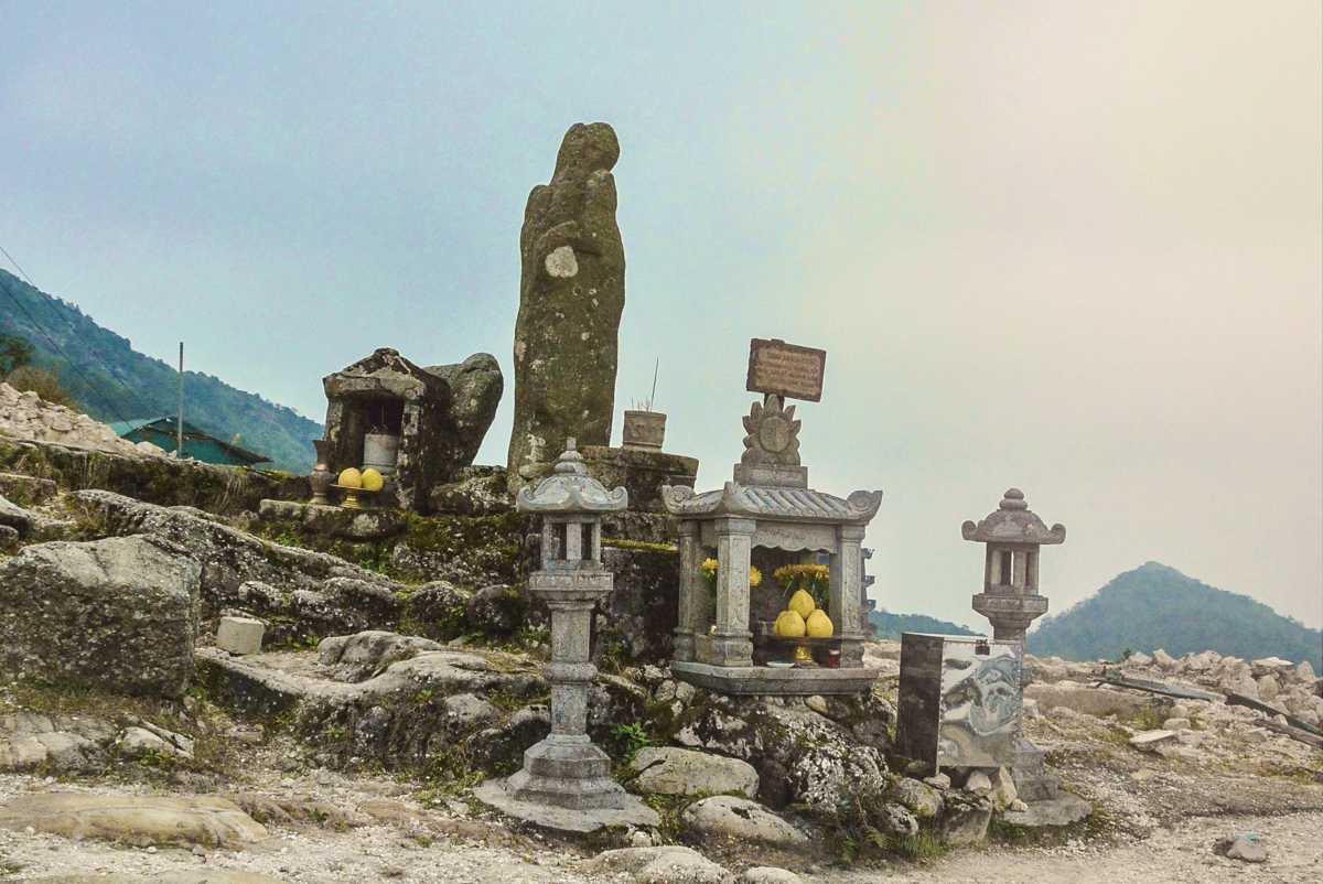 Tục thờ đá – nét tín ngưỡng cổ độc đáo của người Việt