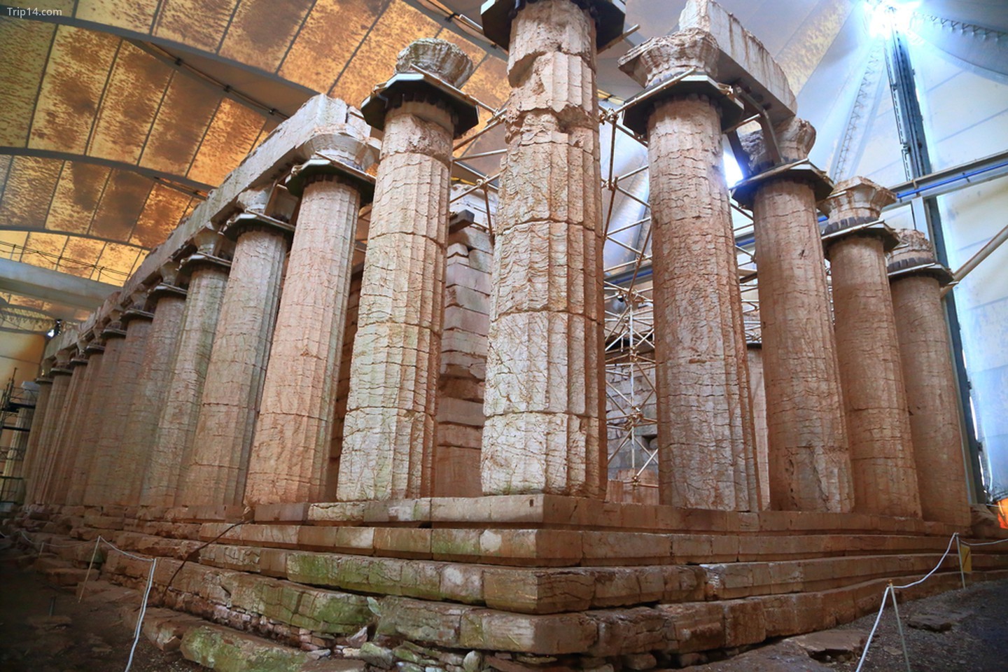 Tàn tích được bảo tồn tốt của ngôi đền Apollo ở Bassae, Hy Lạp