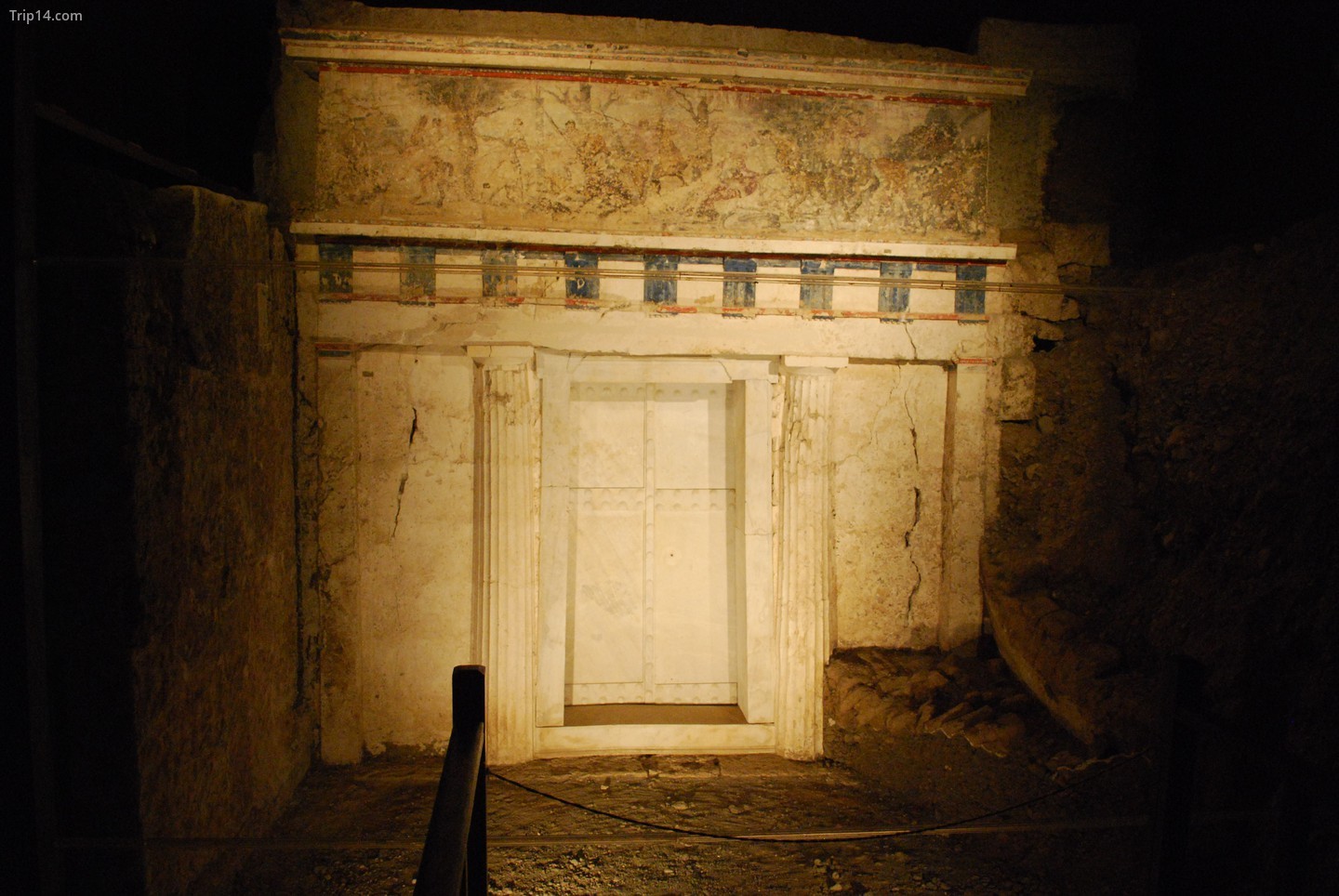 Mặt tiền của lăng mộ Philip II of Macedon ở Vergina, Hy Lạp