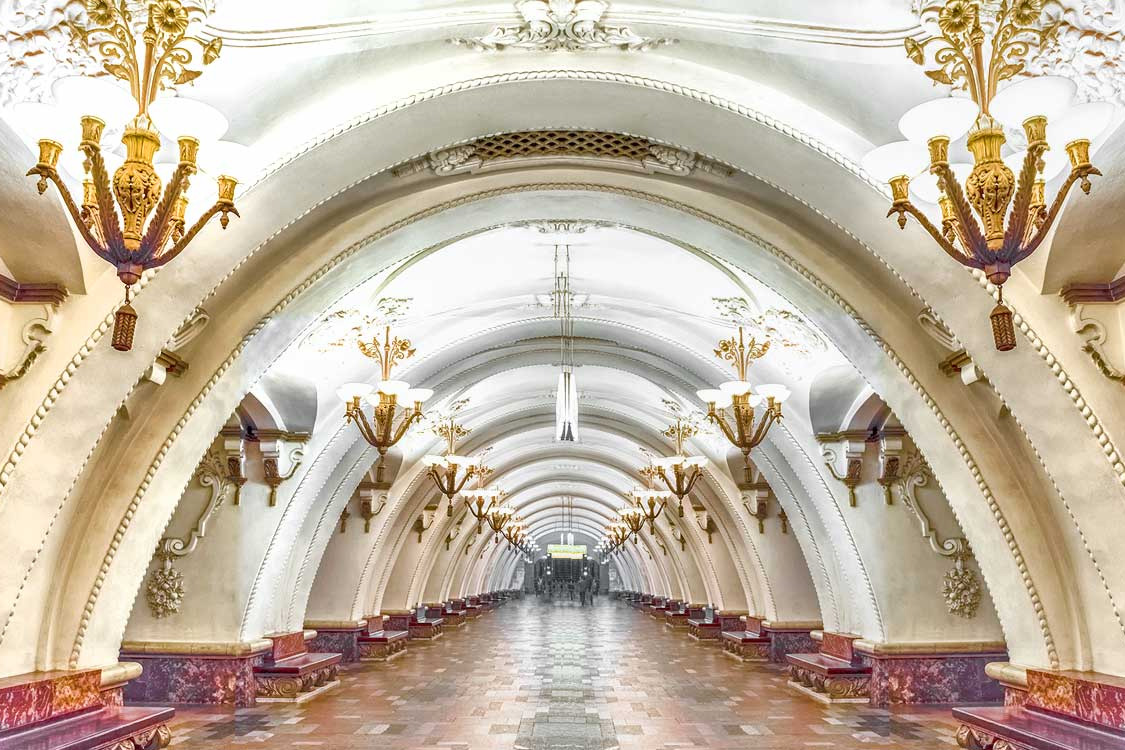 Chùm ảnh: Sửng sốt với cảnh tượng ở các ga metro đẹp nhất Moskva