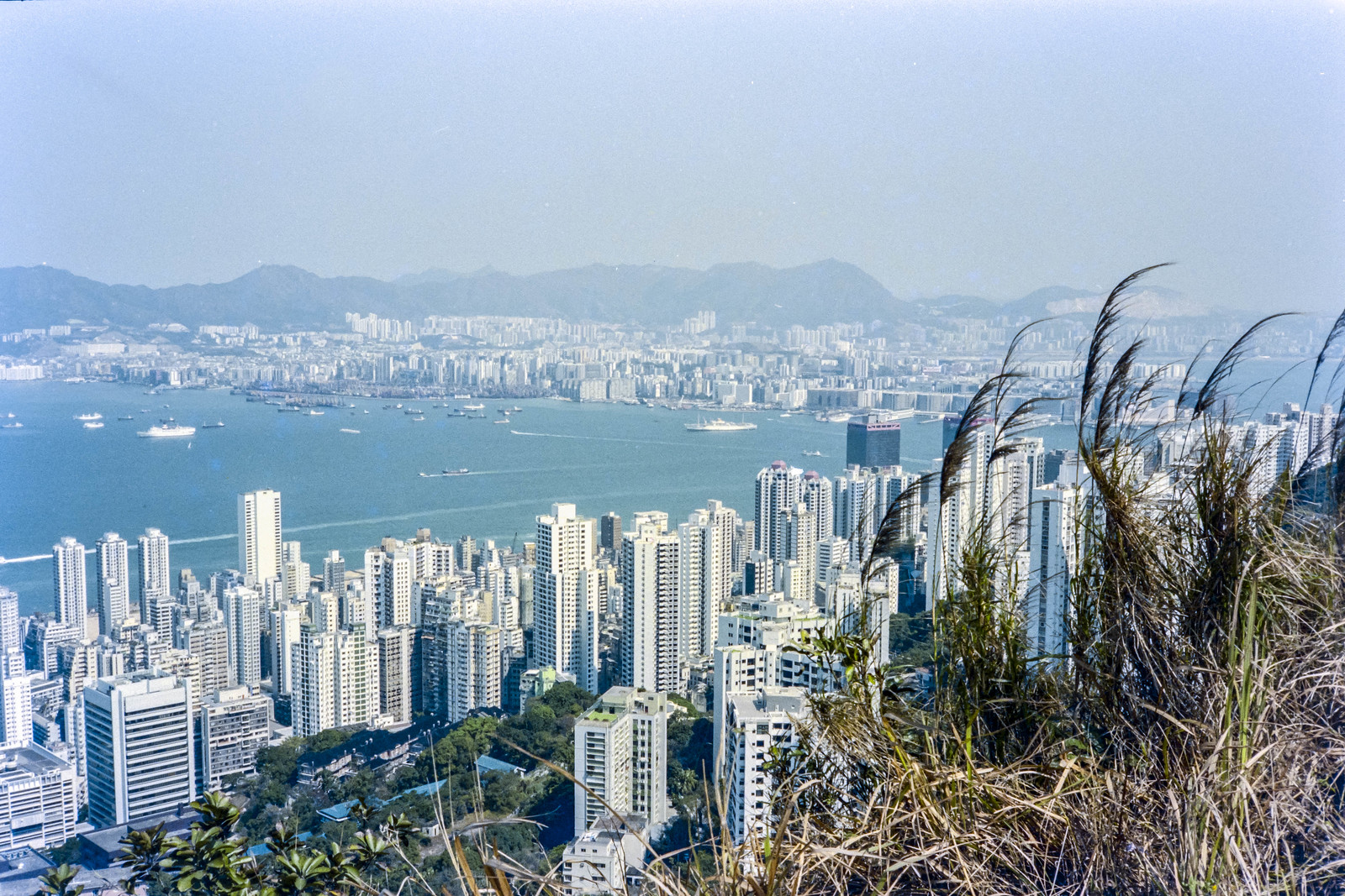 Chùm ảnh: Góc nhìn ấn tượng về Hồng Kông năm 1991 của người Pháp