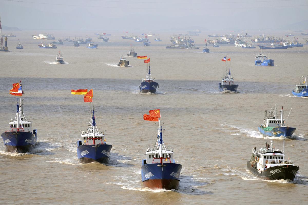 Dân binh biển Trung Quốc đội lốt ngư dân đe dọa hòa bình, an ninh Biển Đông