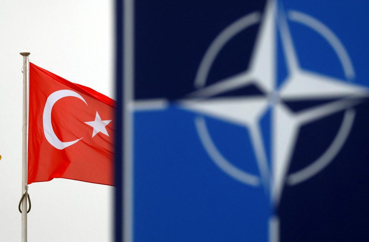 Vì sao NATO phải chấp nhận Thổ Nhĩ Kỳ – một đồng minh hai mặt?