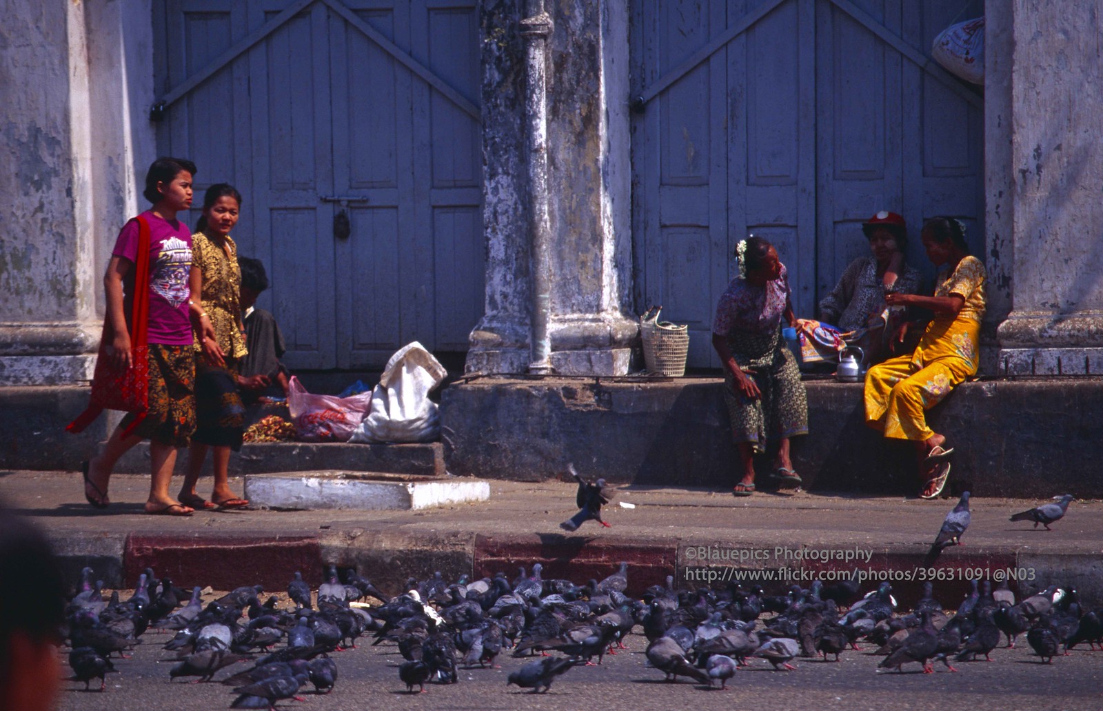 Loạt ảnh cực sinh động về đất nước Myanmar năm 1996