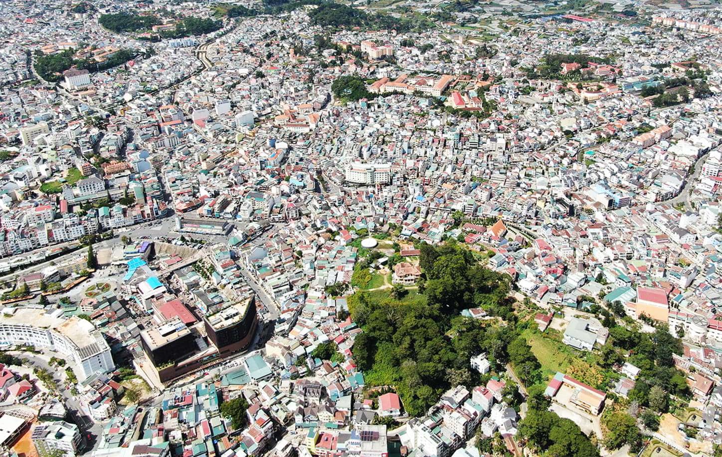 Hệ lụy của sự biến thái đô thị miền núi nhìn từ Đà Lạt
