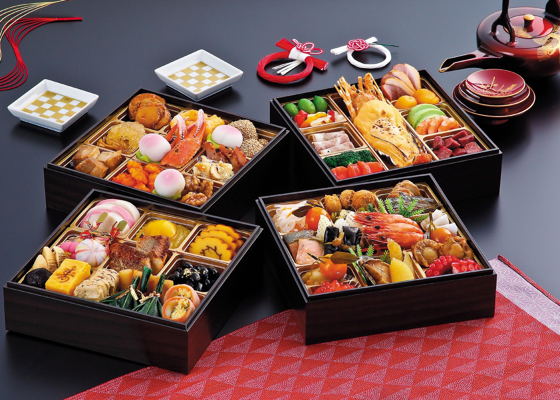 Chùm ảnh: Ý nghĩa các món ăn trong hộp cơm năm mới của người Nhật