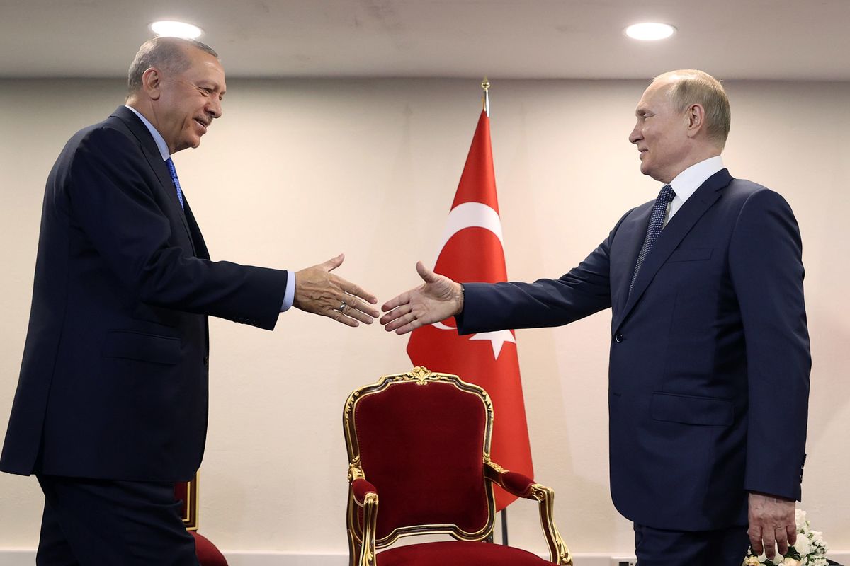 Vì sao Thổ Nhĩ Kỳ xích lại gần Nga dù là thành viên NATO?