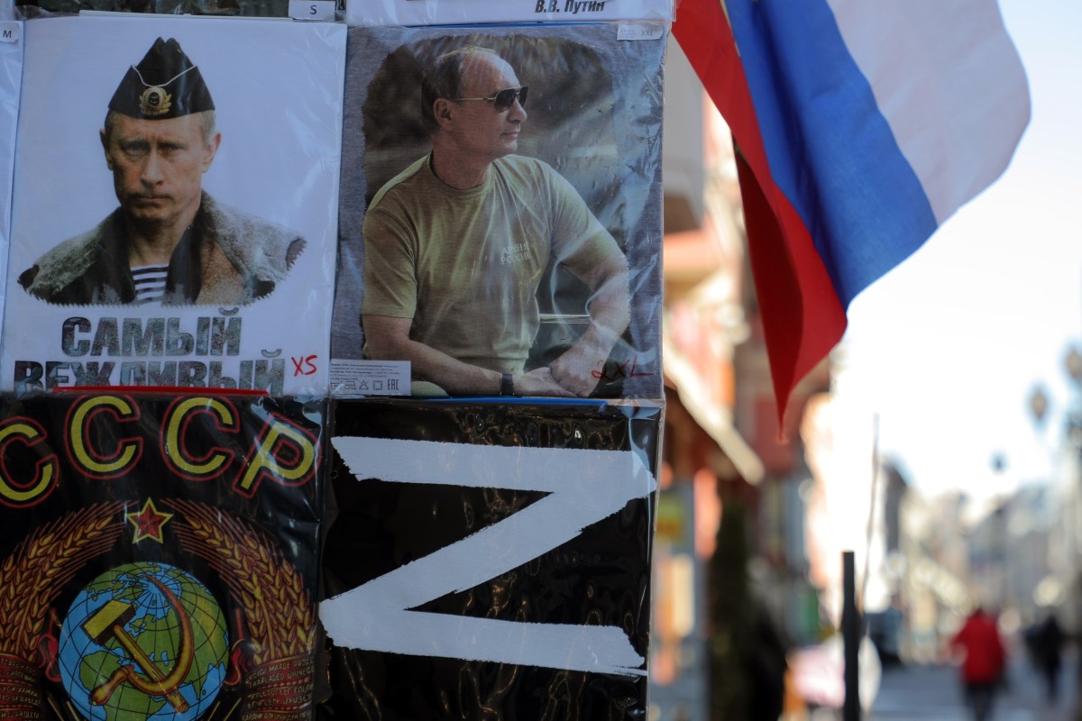 Nước Nga sau một năm xung đột ở Ukraina: Trụ vững cùng khó khăn