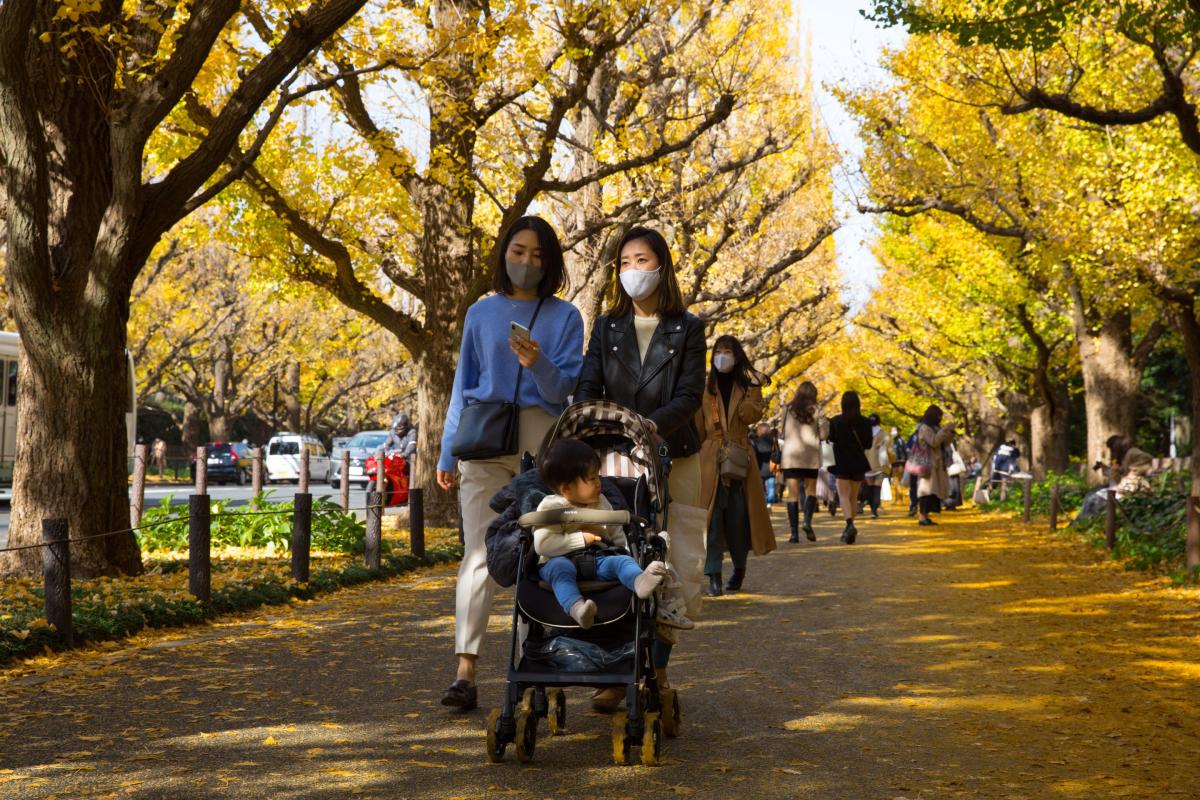 Văn hóa tuyển dụng ‘trói chân’ Nhật Bản trong bài toán nhân khẩu học