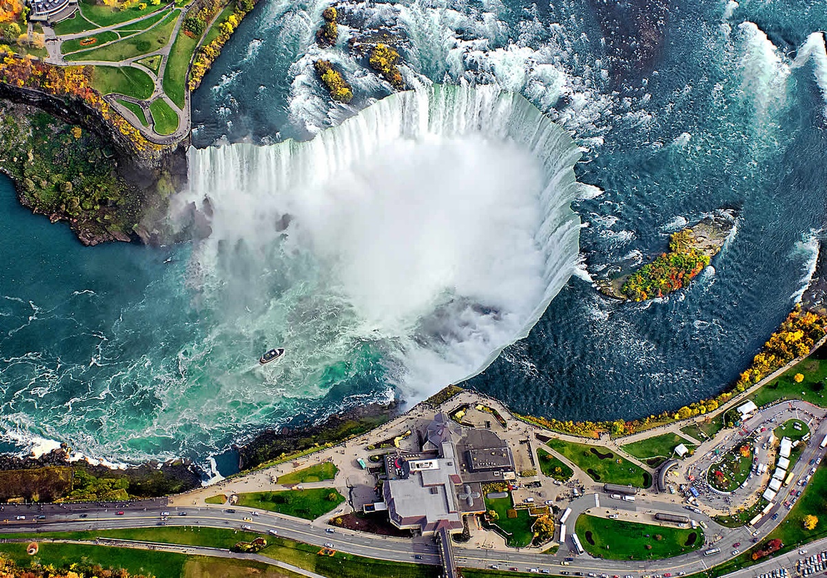 Chùm ảnh: 13 thác nước tuyệt đẹp trên khắp thế giới