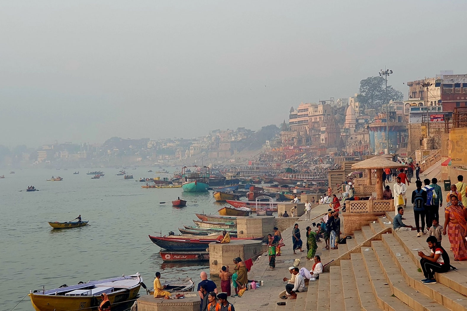 Chùm ảnh: Cuộc sống và cái chết bên sông Hằng ở thánh địa Varanasi