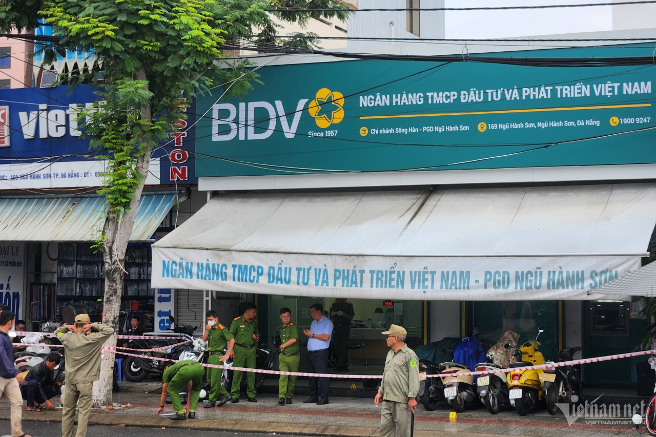 Lỗ hổng chết người tại các phòng giao dịch ngân hàng ở Việt Nam