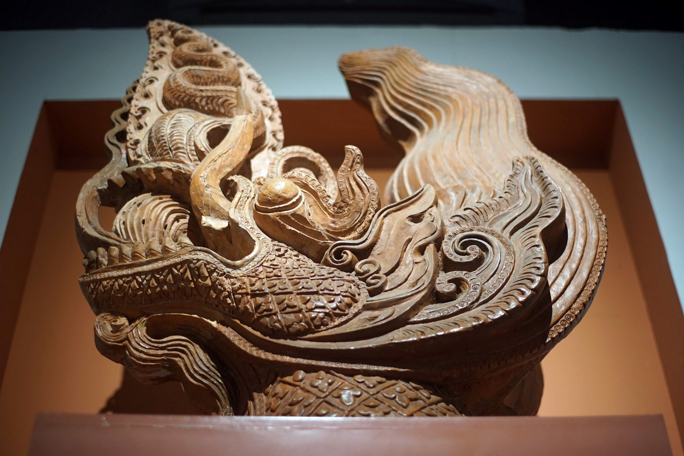 Chùm ảnh: Đầu rồng thời Trần đẹp nhất từng được tìm thấy ở Việt Nam