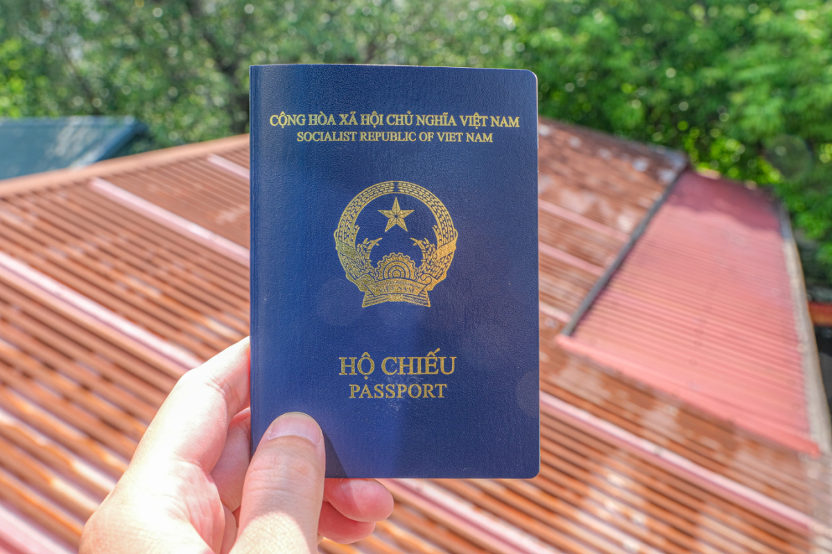 Những suy ngẫm từ thứ hạng của tấm hộ chiếu Việt Nam