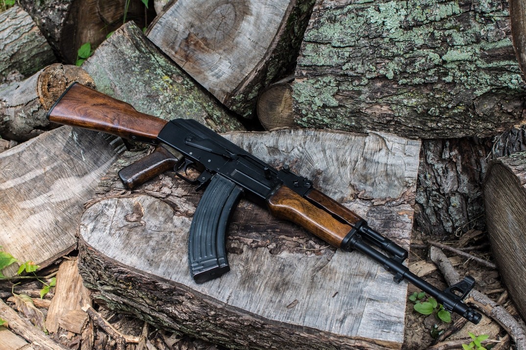 AK-47: Câu chuyện của khẩu súng làm thay đổi thế giới