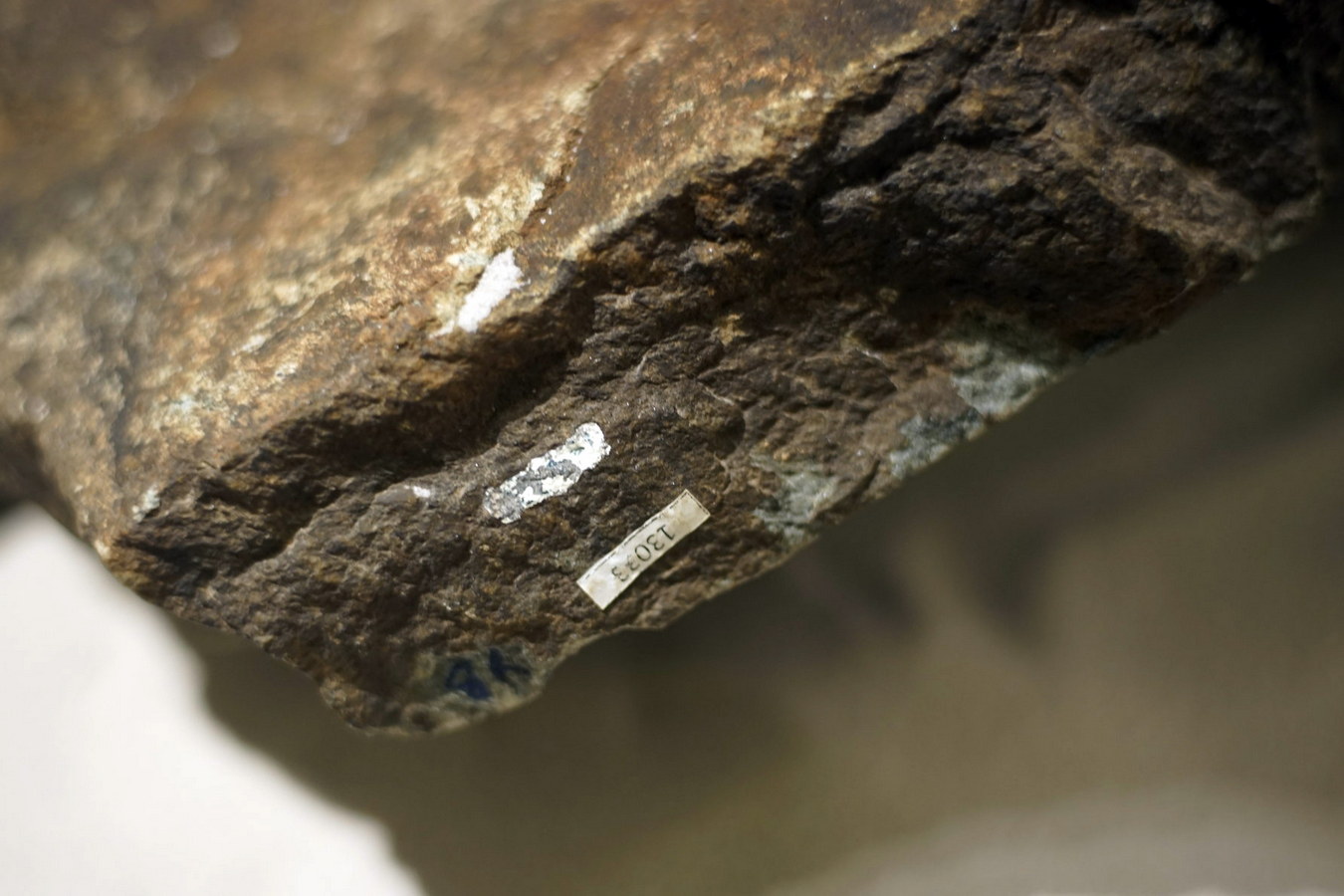 Chùm ảnh: Soi từng góc cạnh vật thể cổ nhất Việt Nam, 3 tỉ năm tuổi