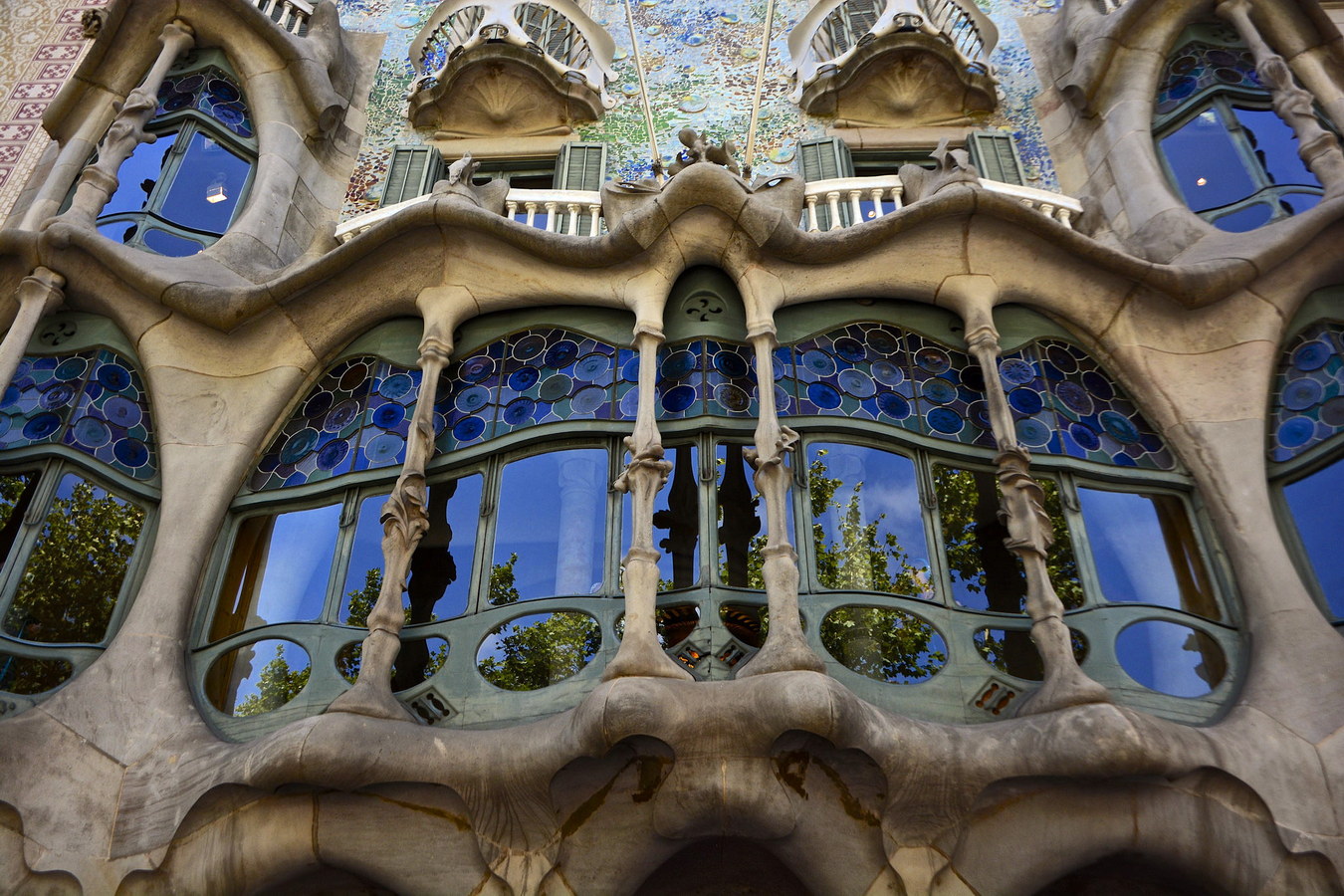 Chùm ảnh: ‘Ngôi nhà xương cốt’ trăm tuổi của Antoni Gaudi