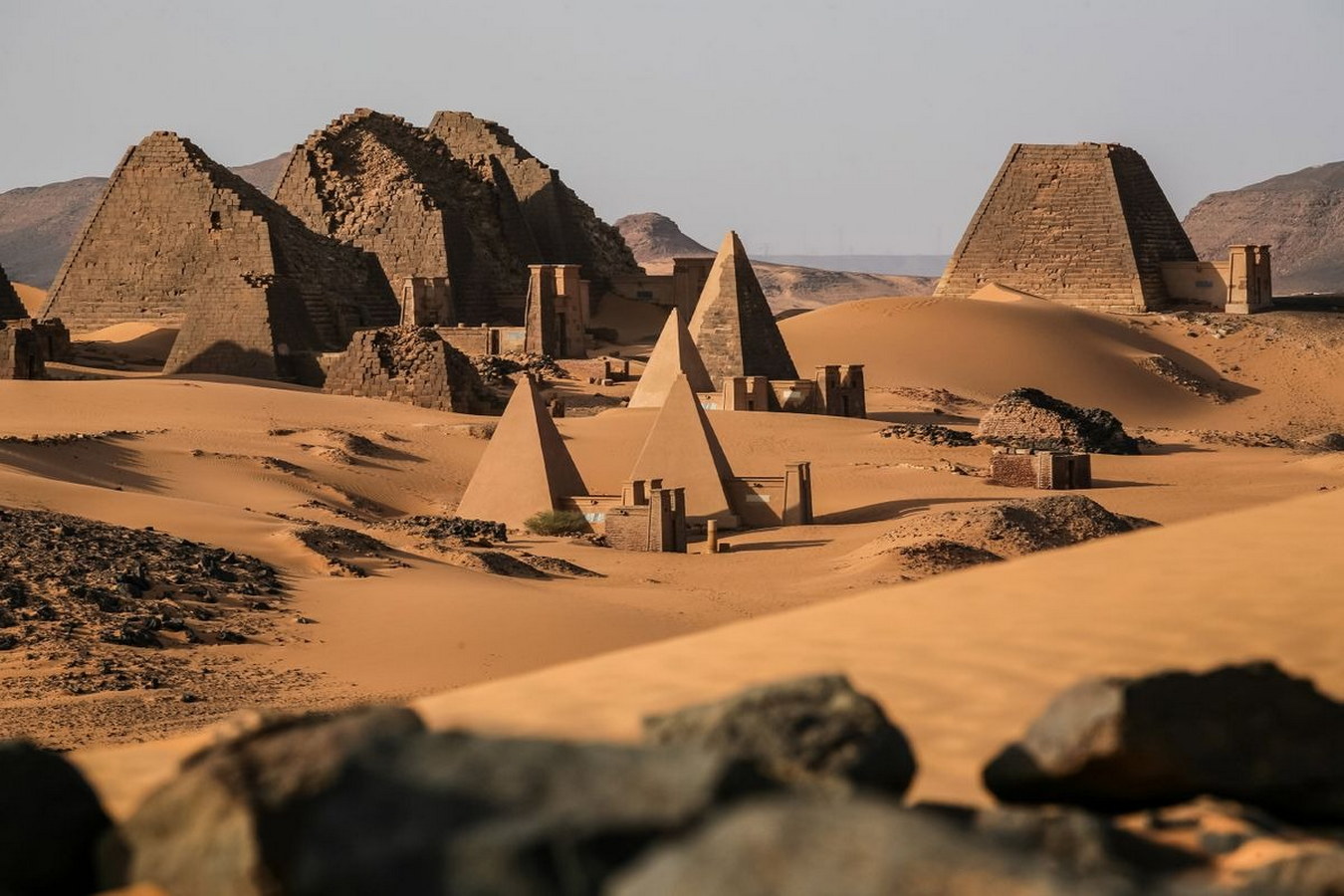 Chùm ảnh: Kim tự tháp kỳ dị của tộc người từng xâm lược Ai Cập cổ