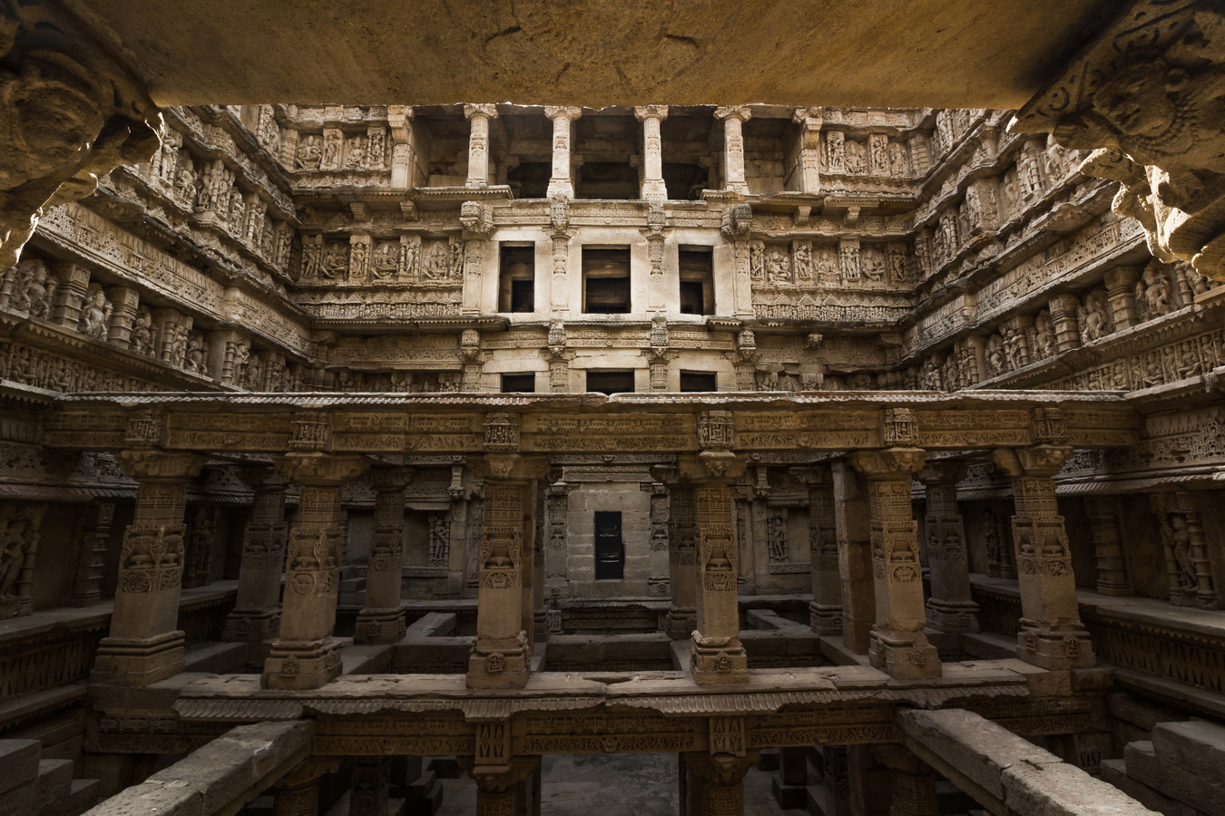 Chùm ảnh:  Giếng Rani Ki Vav – kỳ quan dưới lòng đất của người Ấn Độ cổ