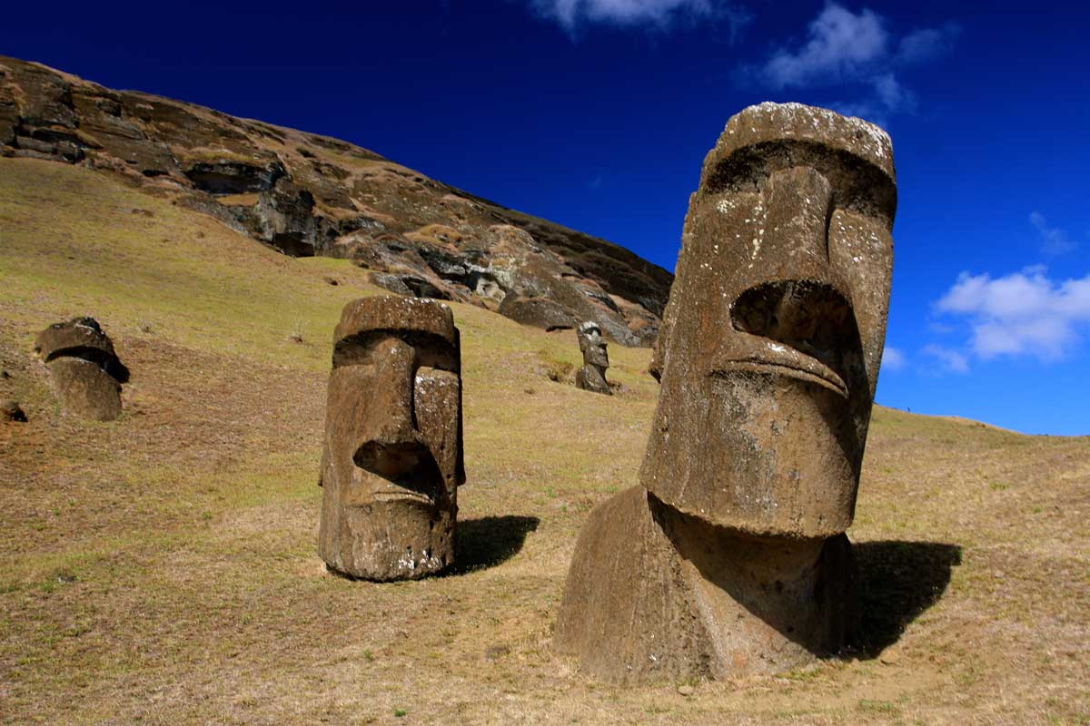 Chùm ảnh: Bí ẩn chưa có lời giải về các bức tượng Moai trên đảo Phục Sinh