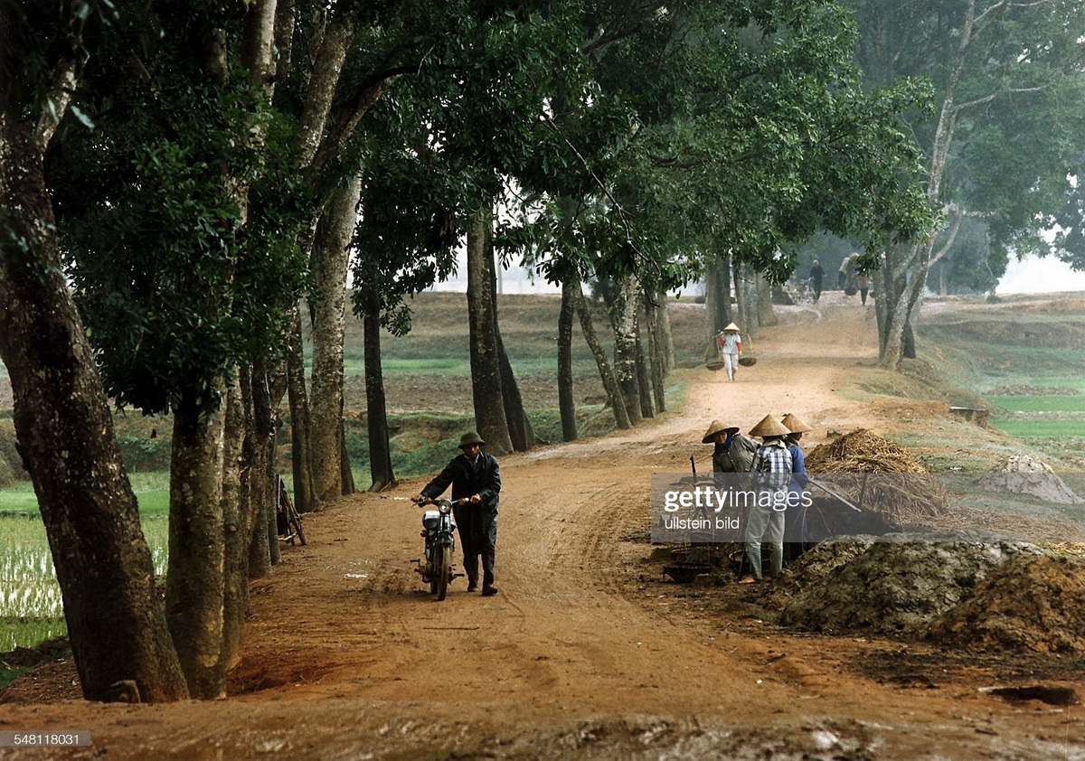 Ba miền Việt Nam năm 1995 qua loạt ảnh đẹp mỹ mãn