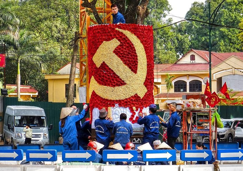 Chủ tịch Hồ Chí Minh nói về những nguy cơ của đảng cầm quyền